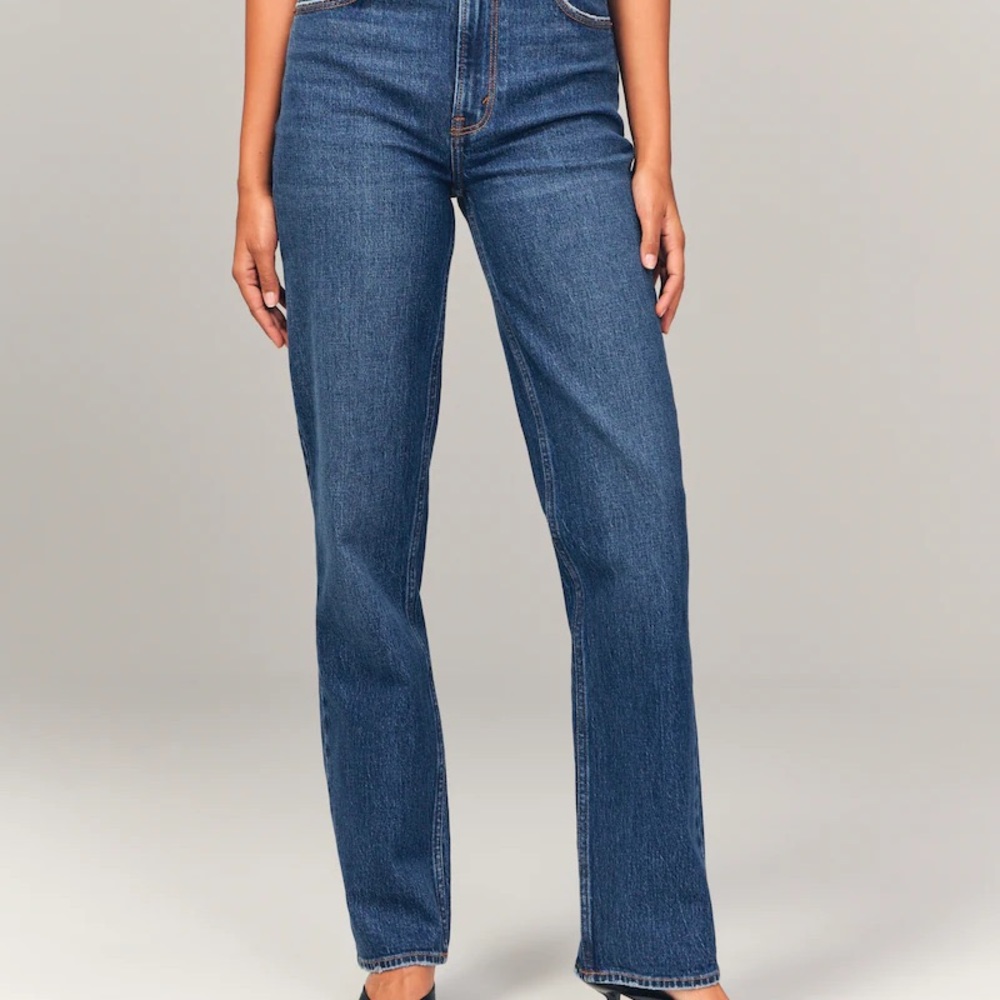 A&F Ultra High Rise 90s Straight Jean (nwot)